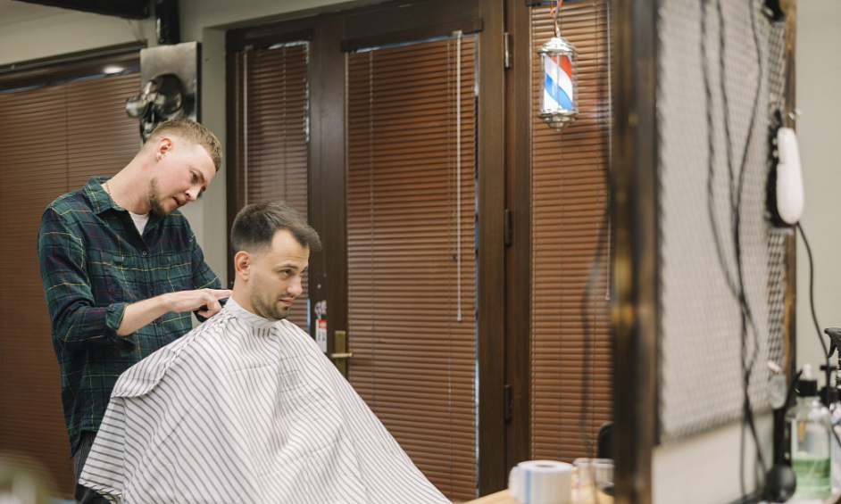 Profitable Turnkey Barbershop For Sale - High-traffic Toronto Location 1
