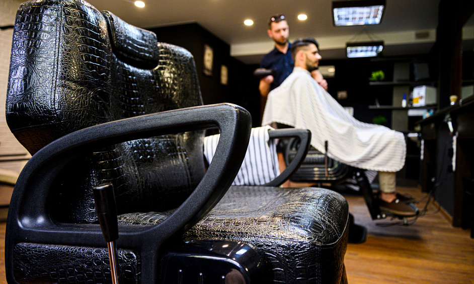Kelowna High End Barbershop For Sale 1