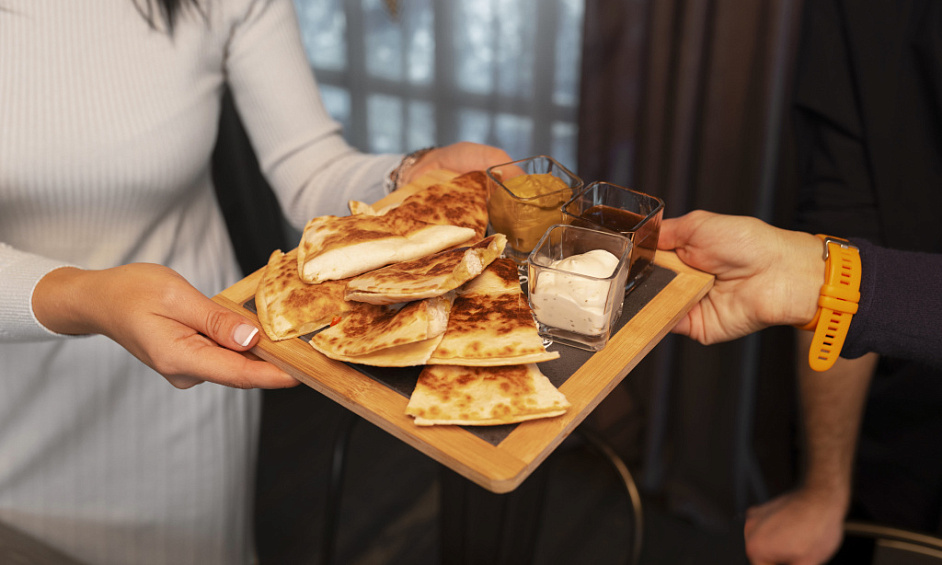Profitable Creperie With Foodtruck And Loyal Customers For Sale 1