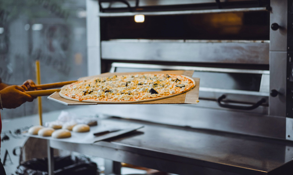 Profitable Turnkey Pizza Restaurant Opportunity In Chilliwack BC For Sale 1