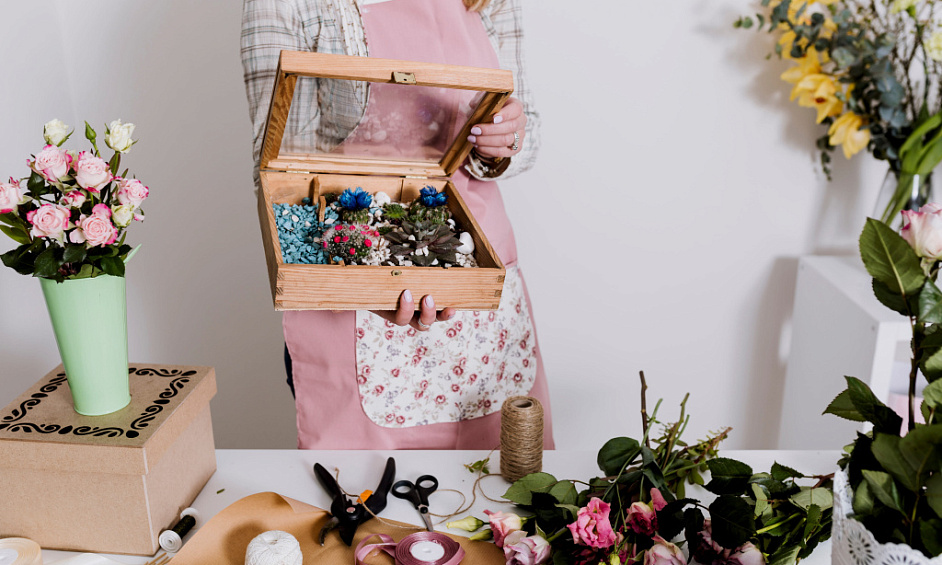 Florist And Gift Store . 4000 Sf . Building Incl. For Sale 1