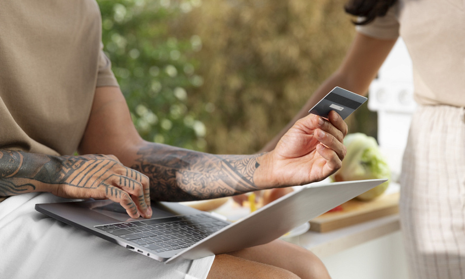 Profitable E-commerce Enabled Hearth Business In The GTA For Sale 1