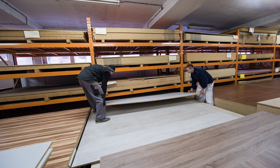Mobile Flooring Showroom And Installation Business W/call Center For Sale 1 Mobile Flooring Showroom And Installation Business W/call Center For Sale 1