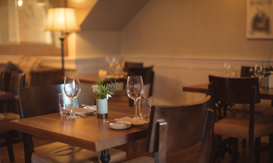Calgary Cash Flowing Hotel Restaurant Lounge For Sale 1