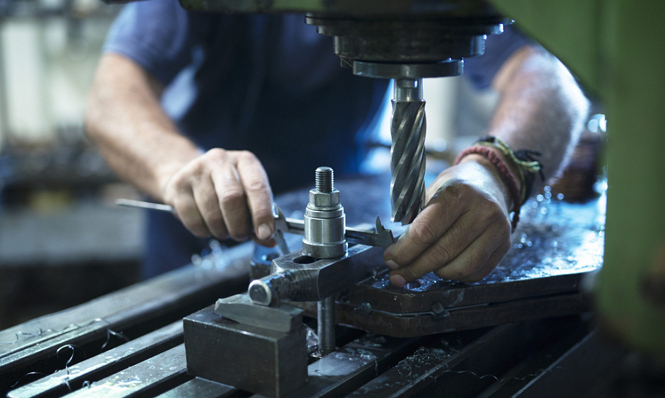 Precision Machining Shop In Greater Montréal For Sale 1